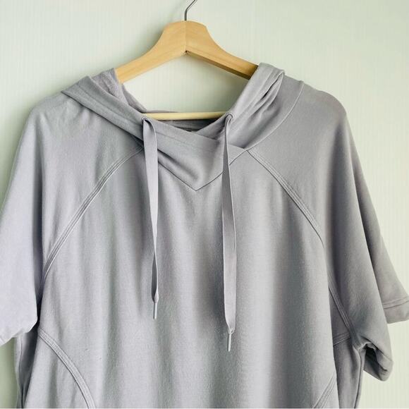 Athleta Cabana Tunic Hoodie Sweatshirt Muted Lilac siz Small hooded short sleeve - Picture 4 of 8